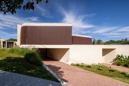 Axial House